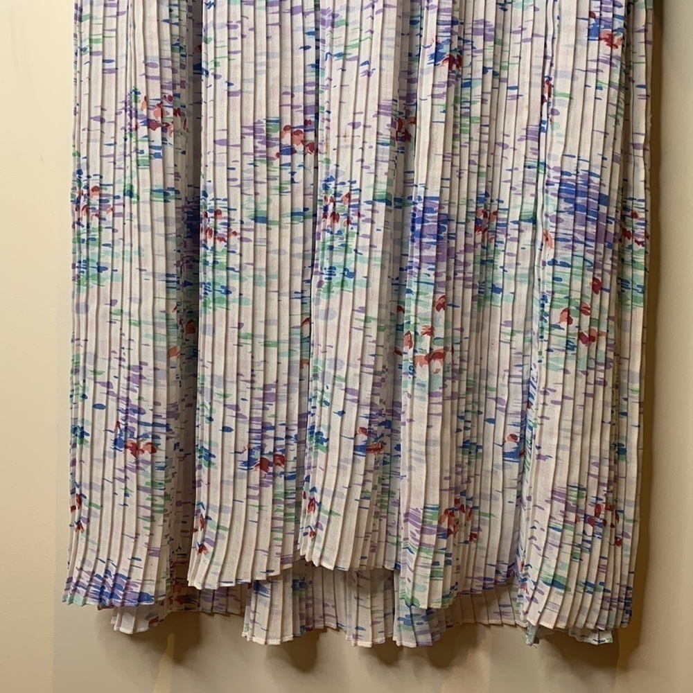 Diane Von Furstenberg | Vintage Watercolor Floral Pleated Cascade Ruffle Dress 4 - Picture 10 of 17